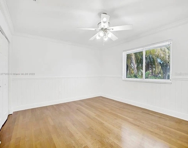 15945 Nw 82nd Court - Photo Thumbnail 18