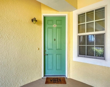 8541 Amberjack Circle - Photo Thumbnail 4
