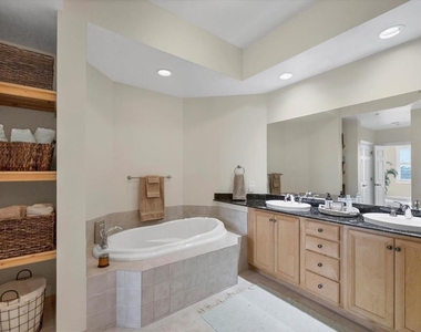 8541 Amberjack Circle - Photo Thumbnail 24