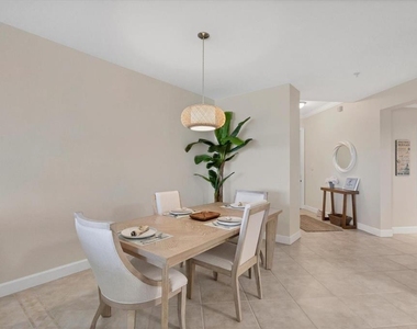 8541 Amberjack Circle - Photo Thumbnail 15