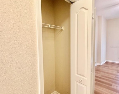 819 Fairwaycove Lane - Photo Thumbnail 25