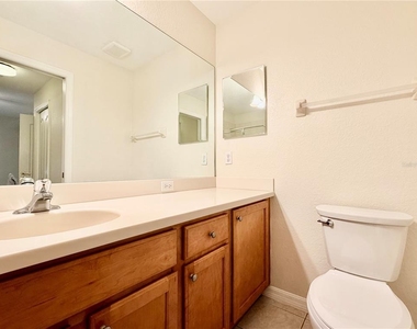819 Fairwaycove Lane - Photo Thumbnail 30
