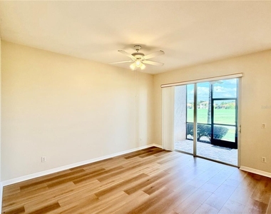 819 Fairwaycove Lane - Photo Thumbnail 8