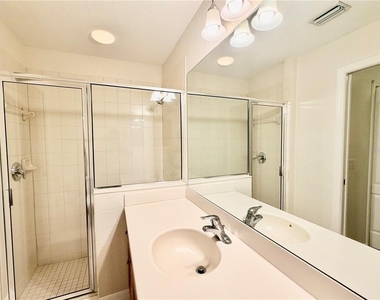819 Fairwaycove Lane - Photo Thumbnail 29
