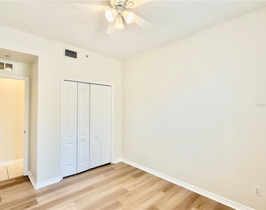 819 Fairwaycove Lane - Photo Thumbnail 32