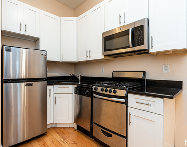 469 Harman Street - Photo Thumbnail 5