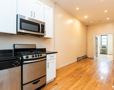 469 Harman Street - Photo Thumbnail 2