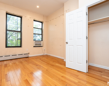469 Harman Street - Photo Thumbnail 4
