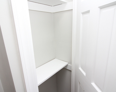 1543 Park Place - Photo Thumbnail 2