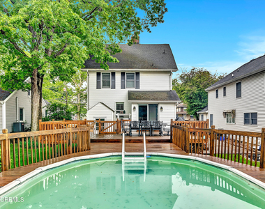 370 E Main Street - Photo Thumbnail 30