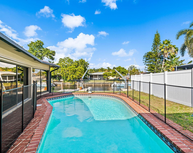 1601 Ne 63rd Street - Photo Thumbnail 5