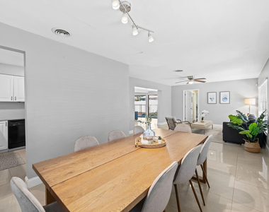 1601 Ne 63rd Street - Photo Thumbnail 8