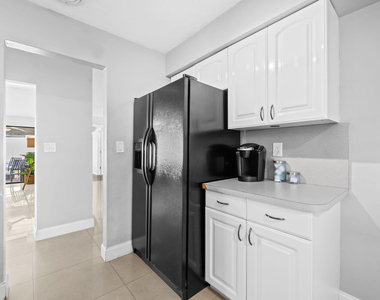 1601 Ne 63rd Street - Photo Thumbnail 10