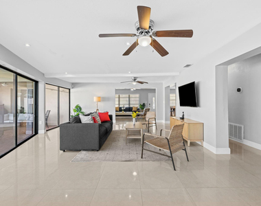 1601 Ne 63rd Street - Photo Thumbnail 14