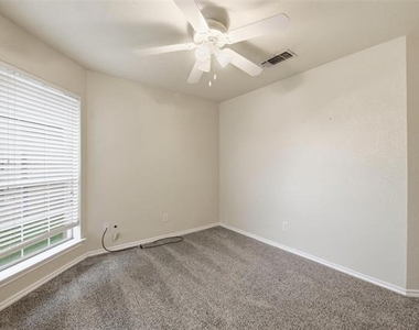 11912 Rhulen Court - Photo Thumbnail 9