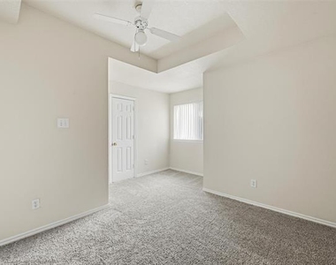 11912 Rhulen Court - Photo Thumbnail 15