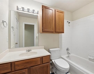 11912 Rhulen Court - Photo Thumbnail 19