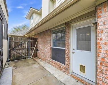 11912 Rhulen Court - Photo Thumbnail 2