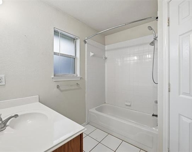 11912 Rhulen Court - Photo Thumbnail 20