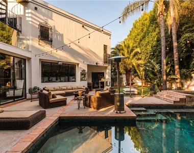 4909 Woodley Avenue - Photo Thumbnail 21