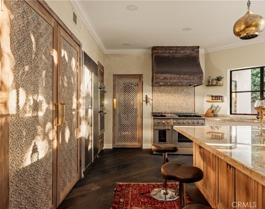 4909 Woodley Avenue - Photo Thumbnail 13