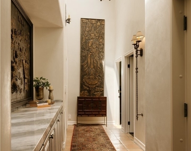 4909 Woodley Avenue - Photo Thumbnail 10