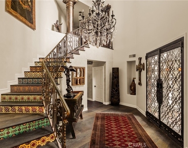 4909 Woodley Avenue - Photo Thumbnail 3