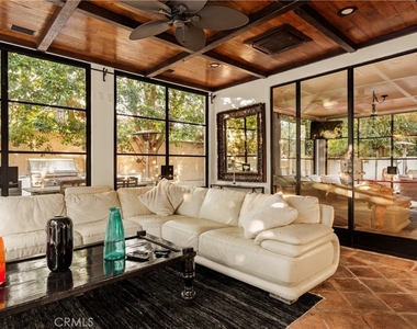4909 Woodley Avenue - Photo Thumbnail 18