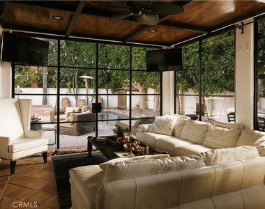 4909 Woodley Avenue - Photo Thumbnail 8