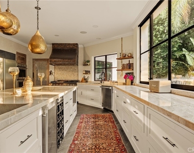 4909 Woodley Avenue - Photo Thumbnail 11