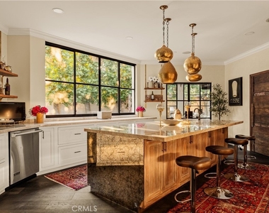4909 Woodley Avenue - Photo Thumbnail 10