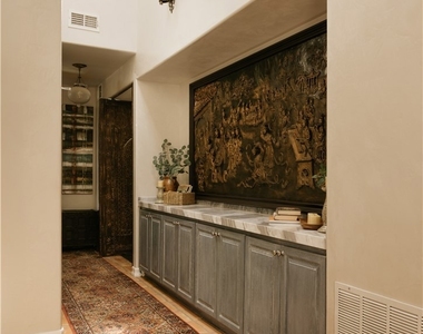 4909 Woodley Avenue - Photo Thumbnail 16