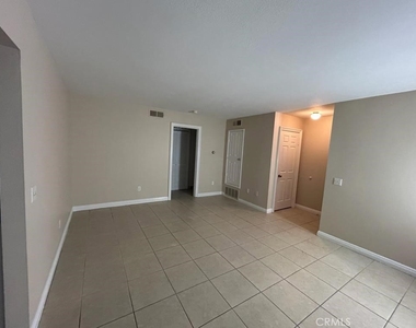1806 N Fairview - Photo Thumbnail 3