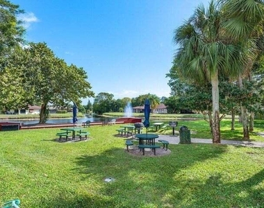 10110 Cedar Point Boulevard - Photo Thumbnail 21