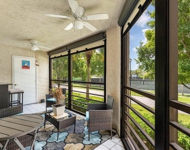 10110 Cedar Point Boulevard - Photo Thumbnail 14