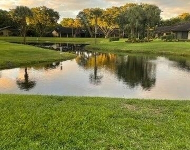 10110 Cedar Point Boulevard - Photo Thumbnail 16