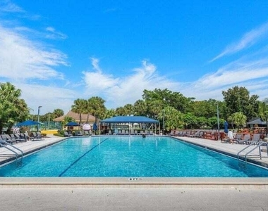 10110 Cedar Point Boulevard - Photo Thumbnail 18
