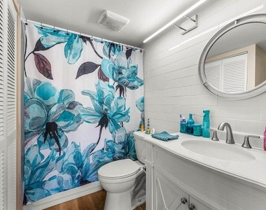 10110 Cedar Point Boulevard - Photo Thumbnail 13