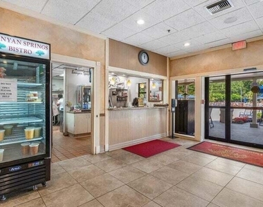 10110 Cedar Point Boulevard - Photo Thumbnail 29