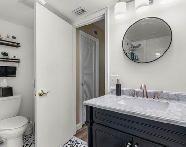 10110 Cedar Point Boulevard - Photo Thumbnail 11