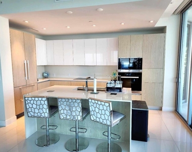 3100 N Ocean Drive - Photo Thumbnail 5