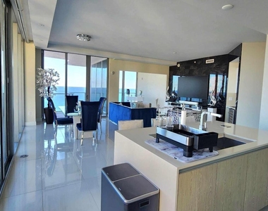3100 N Ocean Drive - Photo Thumbnail 8