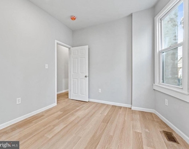 1511 N 54th Street - Photo Thumbnail 11