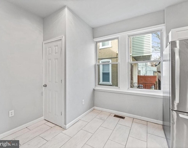 1511 N 54th Street - Photo Thumbnail 4