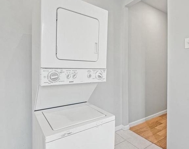 1511 N 54th Street - Photo Thumbnail 12