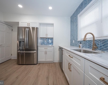 717 Miller Street - Photo Thumbnail 12