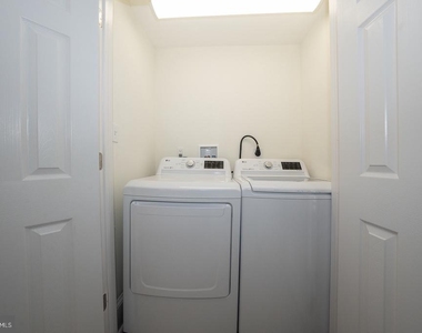717 Miller Street - Photo Thumbnail 15