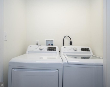 717 Miller Street - Photo Thumbnail 16