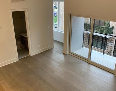 4008 Edmunds Nw - Photo Thumbnail 10
