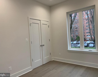 4008 Edmunds Nw - Photo Thumbnail 9
